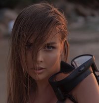 Poly VIP - escort in Phuket Photo 1 of 18