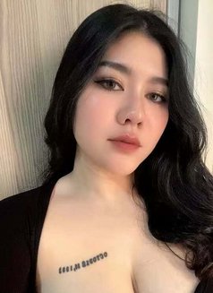 Pony - puta in Beirut Photo 10 of 11