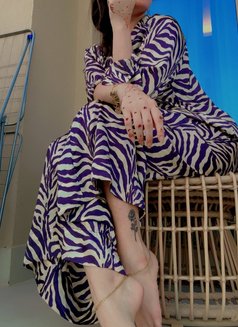 Pooja - escort in Abu Dhabi Photo 11 of 13