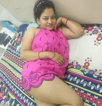 Pooja Aunty - puta in Noida