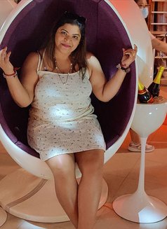 Pooja Aunty - escort in New Delhi Photo 3 of 5