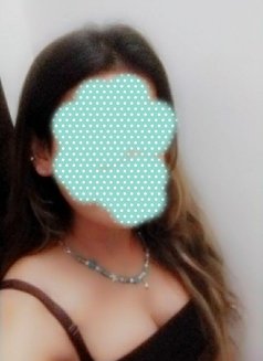 Pooja cam service available - escort in Colombo Photo 1 of 7