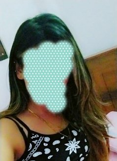 Pooja cam service available - escort in Colombo Photo 2 of 13