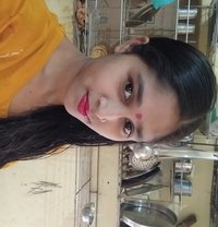 Pooja Cash Payment - escort in Kochi