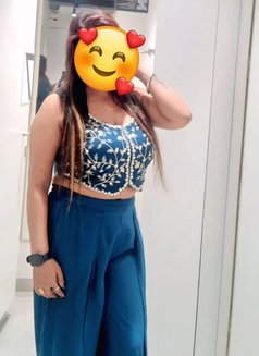 Independent house wife - puta in New Delhi Photo 1 of 18
