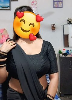 Independent house wife - puta in New Delhi Photo 3 of 18