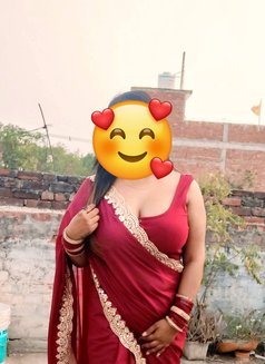 Independent house wife - puta in New Delhi Photo 7 of 18