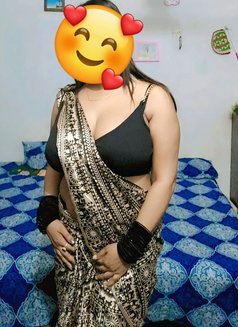 Independent house wife - puta in New Delhi Photo 9 of 18