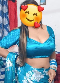 Independent house wife - puta in New Delhi Photo 11 of 18