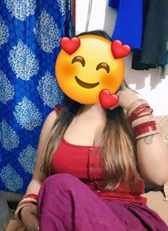 Independent house wife - puta in New Delhi Photo 13 of 18