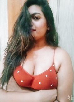 Pooja South Indian Busty - escort in Dubai Photo 6 of 7