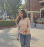 Pooja - puta in New Delhi Photo 1 of 1