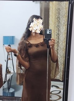 100% club girl(cam show & sex chat) meet - Masajista in Kochi Photo 1 of 4