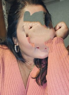 Pooja - escort in Ghaziabad Photo 2 of 2