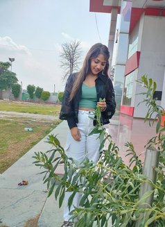 Pooja - escort in Gurgaon Photo 3 of 3