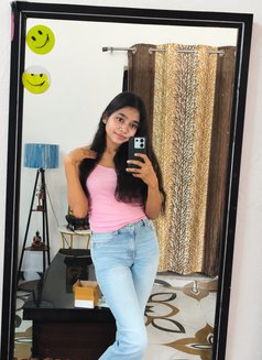 100% club girl(cam show & sex chat) meet - Masajista in Kochi Photo 4 of 4