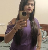 Pooja - puta in Hyderabad