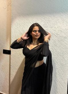 Pooja - escort in Kolkata Photo 1 of 7