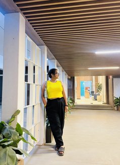 Pooja - escort in Mumbai Photo 2 of 4