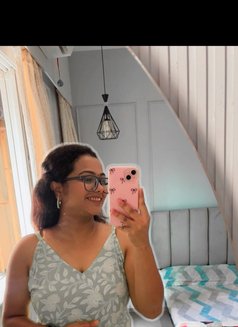 Pooja - escort in Mumbai Photo 3 of 4