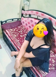 Pooja - escort in New Delhi Photo 2 of 4