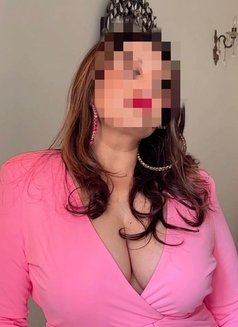 Sexy Bhabhi for online services - escort in Pune Photo 1 of 3