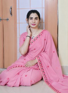 Pooja - Transsexual escort in Pune Photo 4 of 5