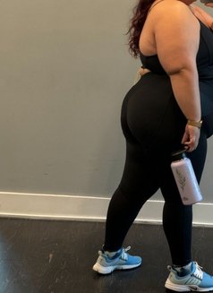 Pooja Indian independent girl - puta in Dubai Photo 4 of 4