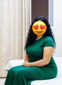I am available for private meeting - escort in Sharjah Photo 2 of 4
