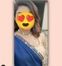 Miss Pooja - puta in New Delhi Photo 5 of 9
