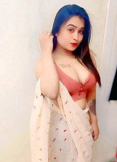 Pooja Roy - escort in Doha Photo 2 of 5