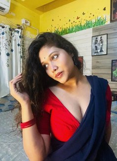 Pooja Sharma - Male escort in Kolkata Photo 2 of 4