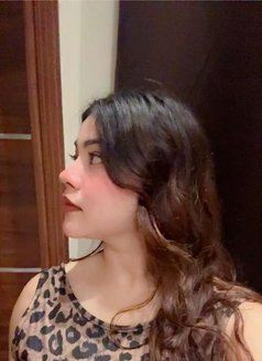 Pooja Sharma Independent Girl - puta in New Delhi Photo 3 of 4
