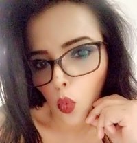 Pooja Sharma - puta in Candolim, Goa Photo 1 of 4