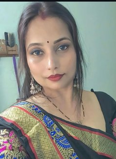 Pooja Sharma - puta in New Delhi Photo 1 of 1