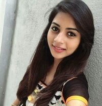 Pooja Singh - puta in Chennai