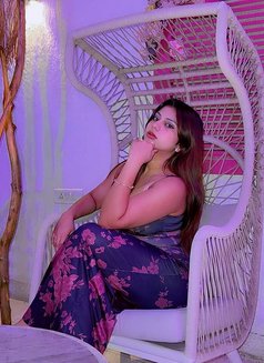 Pooja Singh - escort in Abu Dhabi Photo 3 of 4