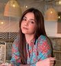 Pooja Singh - puta in Al Manama Photo 1 of 2