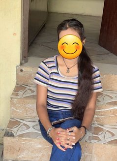 Pooja Singh - puta in Bangalore Photo 3 of 4