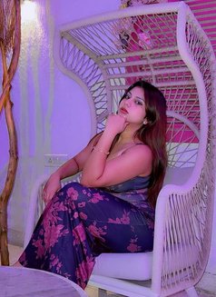 Pooja Singh - escort in Dubai Photo 3 of 4