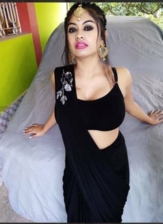 Pooja Singh - escort in Navi Mumbai Photo 2 of 4