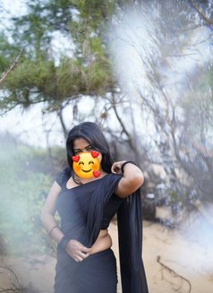 Pooja Tamil Girl Cute Girl - puta in Chennai Photo 3 of 5