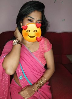 Pooja Tamil Girl Cute Girl - puta in Chennai Photo 5 of 5