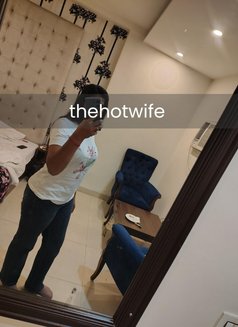 Pooja Thehotwife - puta in Chandigarh Photo 1 of 3