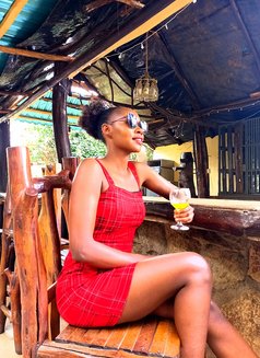 Pookienbuddie - puta in Nairobi Photo 3 of 3