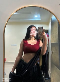 Pooma - Masajista in Chennai Photo 2 of 5