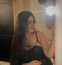 Poonam - escort in Ahmedabad Photo 1 of 3