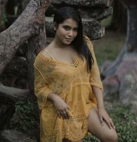 ꧁༒ Poonam 🦋༒ - puta in Kochi