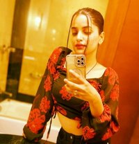 Poonam - puta in Pune