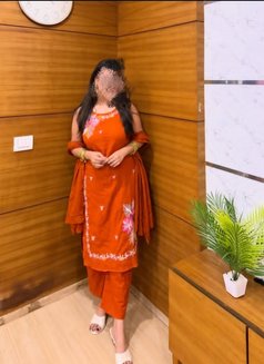 Poonam Joshi Escort Service 24 Hours - escort in Noida Photo 1 of 3
